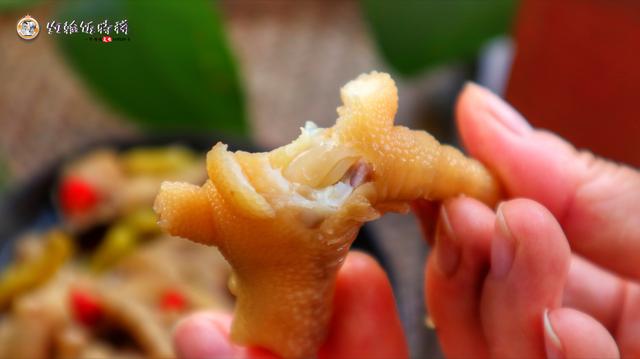 泡椒鸡爪怎么做法才好吃（泡椒鸡爪一道让人）(23)