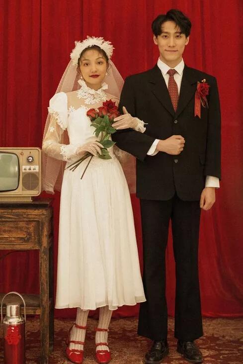 拍了16年婚纱照今天分享24种风格（8种超火爆婚纱照风格）(2)