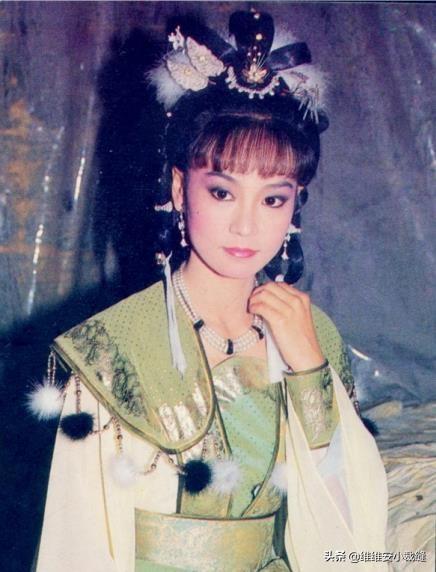 露眉斜刘海发型（一代女郎真时髦）(4)