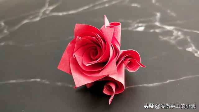玫瑰花折纸教程来了你们喜欢吗（唯美玫瑰花图解）(2)