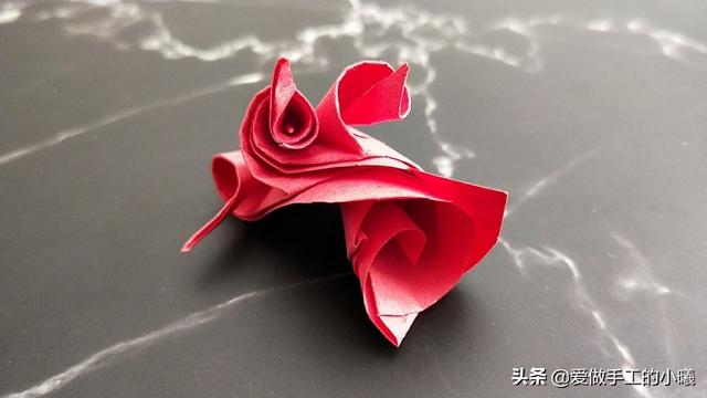 玫瑰花折纸教程来了你们喜欢吗（唯美玫瑰花图解）(25)