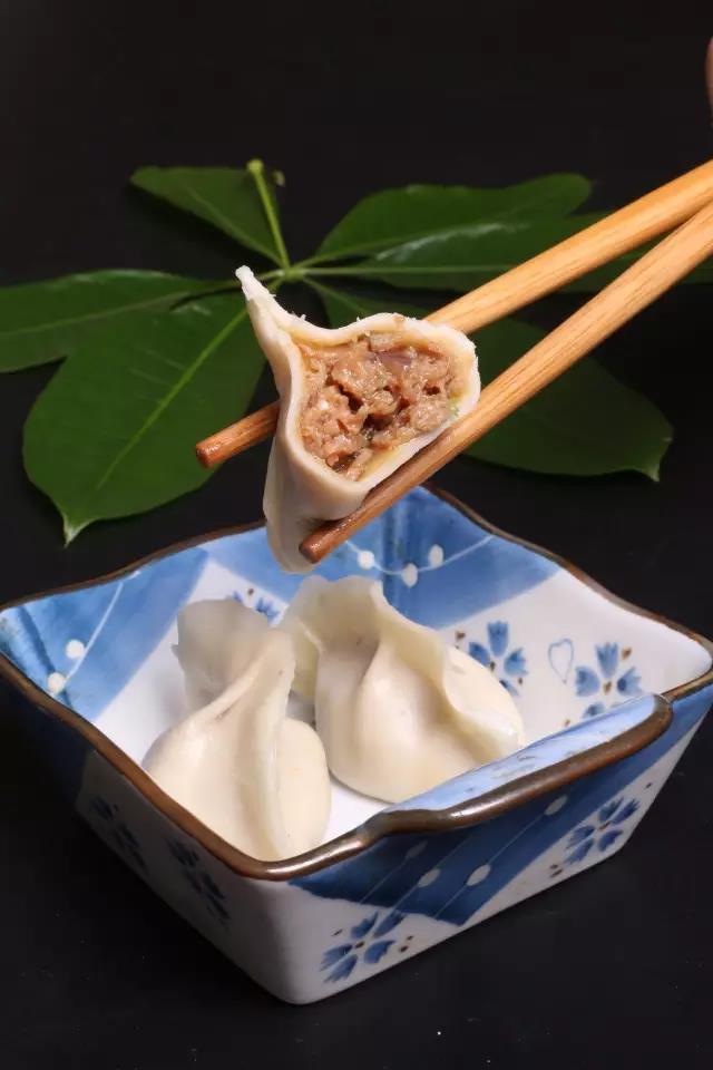 十种经典肉饺子馅调配方法（为你详解如何调出好吃的饺子馅）(7)