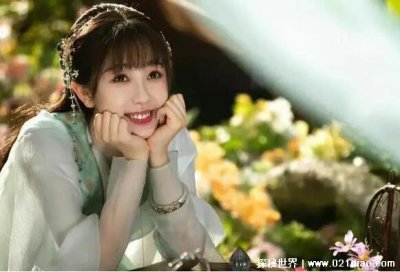 ​小兰花和赤地女子的关系，小兰花是赤地女子种的上古兰花化形