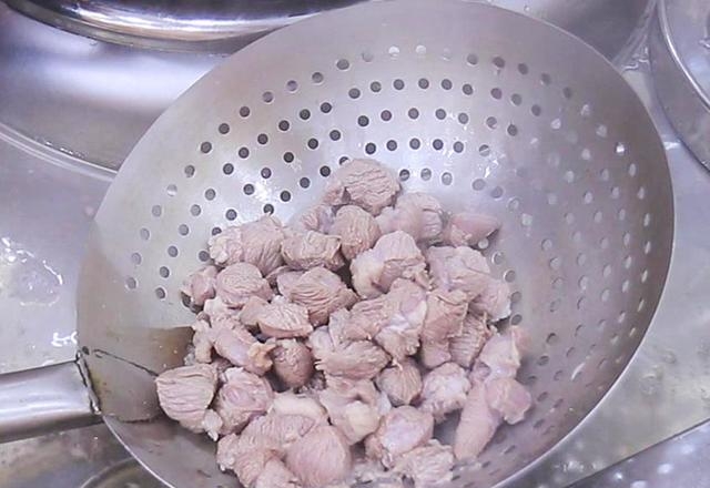 羊肉炖豆腐的家常做法是什么，羊肉各种绝配做法大全