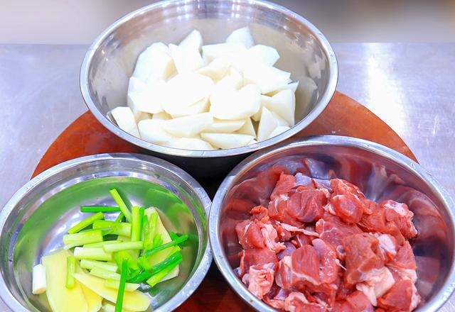 羊肉炖豆腐的家常做法是什么，羊肉各种绝配做法大全