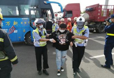 ​为啥女司机开车很危险(为什么女司机开车容易出问题)