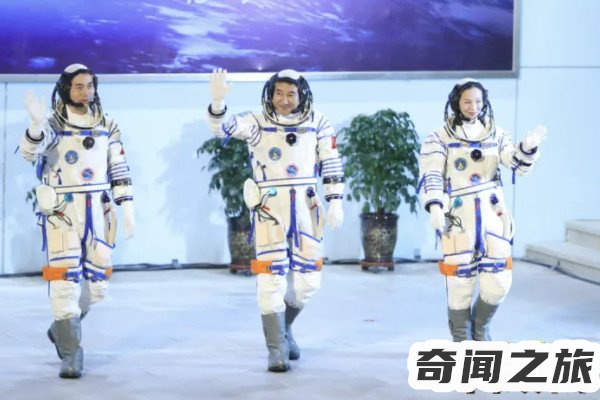 航天员为何要两男一女,积累她们在生理、心理等方面的飞行试验数据