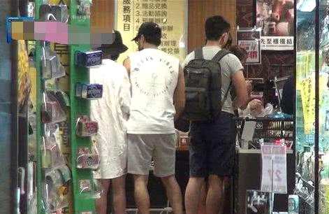 钱枫没机会了？郭雪芙跟同剧男星假戏真做，还被拍到牵手买菜