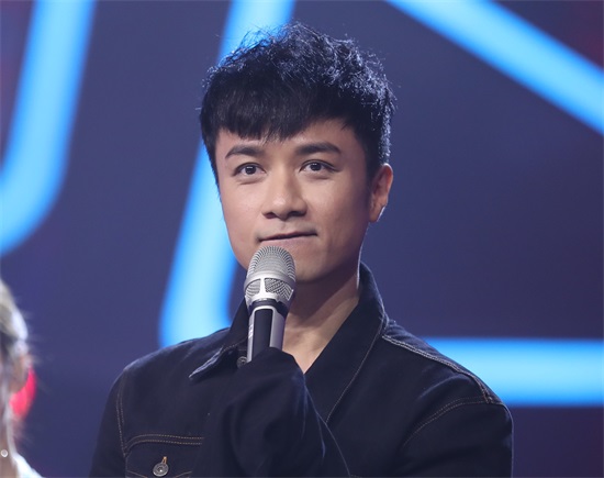 他们的“双眼皮”竟不是原装，原来功夫巨星和颜值男神也曾动过刀