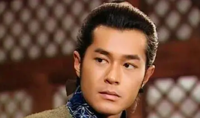 他们的“双眼皮”竟不是原装，原来功夫巨星和颜值男神也曾动过刀