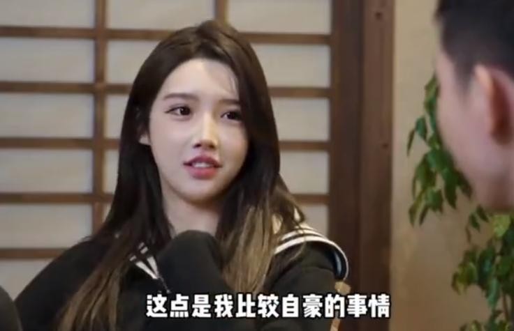 “年少拼刀子，只为女儿身”，19岁变性，女变男？网友：不太方便