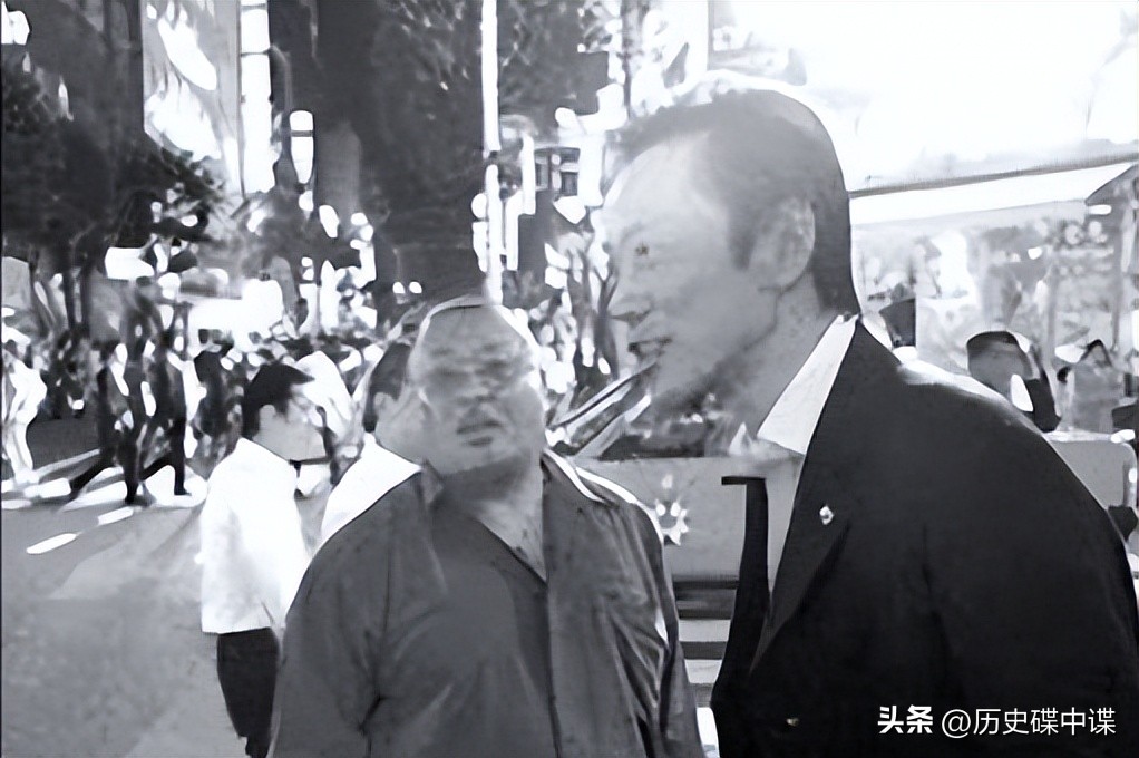 传奇华人李小牧，遇到危险提他能救命，他是日本黑白通吃的大佬