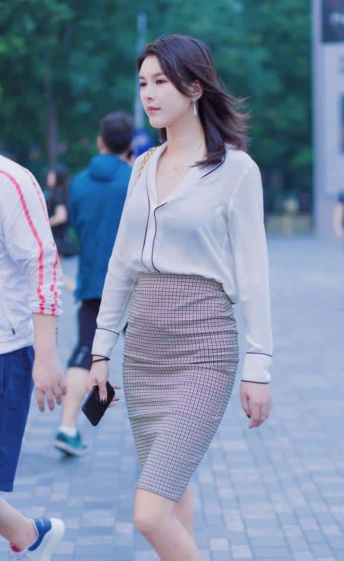 头脑聪明的女人特点（脑子聪明的女孩表现是什么样的）