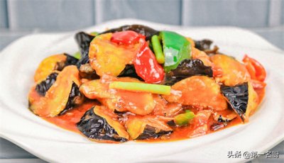​饭店的红烧茄子原来都这样做的，怪不得那么好吃，做法一看就明白