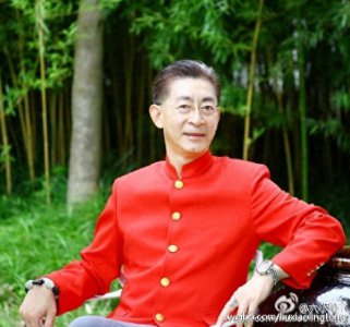 ​六小龄童为何成为中国唯一拥有两张合法身份证的人？