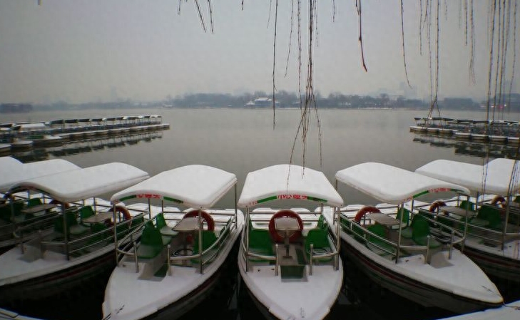 看泉城雪景读老舍《济南的冬天》，那感觉，太美了，自己体会