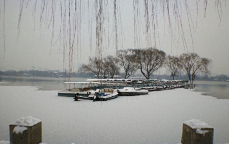 看泉城雪景读老舍《济南的冬天》，那感觉，太美了，自己体会
