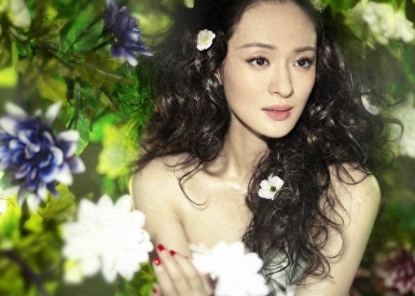 于越，《打狗棍》中热血爱国的戴若冰，充满正能量的魅力女神！