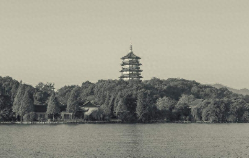 杭州雷峰塔，倒塌时出现的灵异事件？