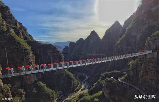 去过华山长空栈道之后，国内其他景区的玻璃栈道就都不用怕了！