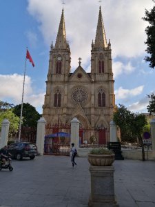 ​广州这座堪称远东巴黎圣母院的大教堂—石室圣心大教堂