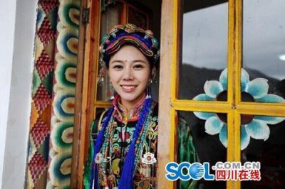 ​四川藏族姑娘西曼 获星光大道年度总决赛亚军