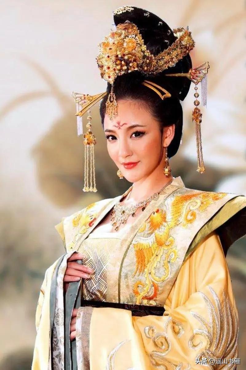 杨玉环的一生真实历史故事（正史还原杨贵妃真实的一生）-
