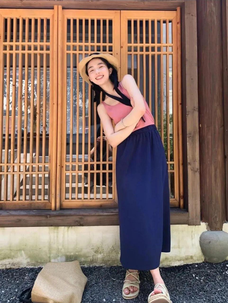 粉色搭配什么颜色好看，粉色系服装搭配理念及技巧-