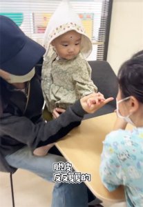 ​李亚鹏女儿患病，二婚女儿疑患基因疾病，小19岁娇妻主动担责