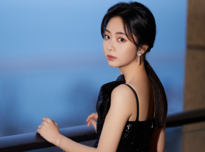 ​谭松韵结婚了吗(她亲自回应：预言家？的确结了又离了)