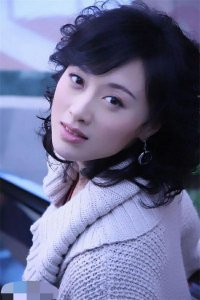 ​演员白珊的照片