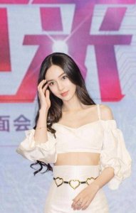 ​杨颖喜欢郑恺还是黄晓明，angelababy和郑凯是情侣吗