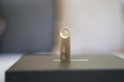 ​u盘3.0和3.2有什么区别可以通用吗(u盘2.0和3.0有什么区别买哪个更好)