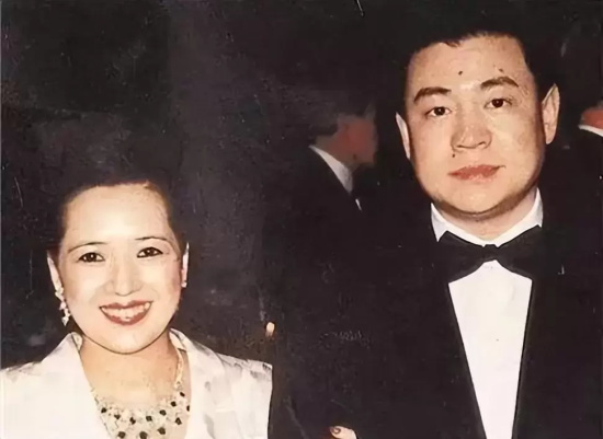 蔡少芬刘銮雄怎么回事？