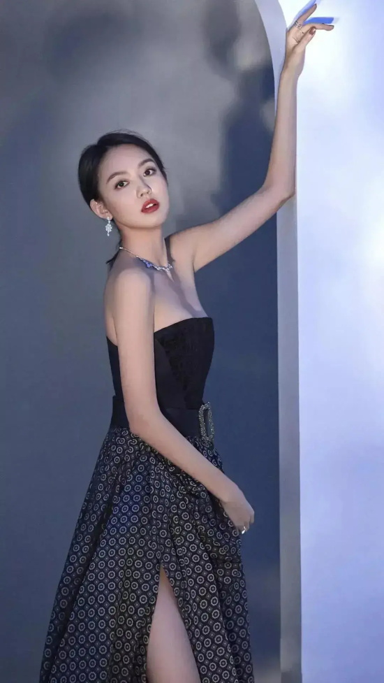 中国首位世界小姐总冠军张梓琳高清写真合集