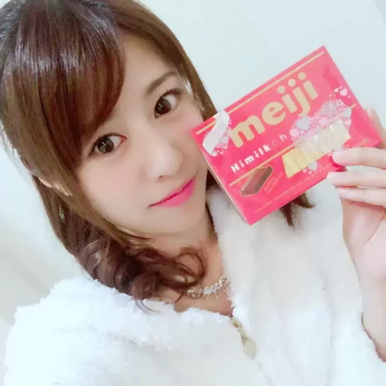 冰肌雪肤的瑠川莉娜写真分享，十部作品就斩男近百人！