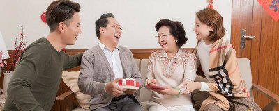 ​给长辈送礼送什么好呢 过年给长辈送礼物送什么好