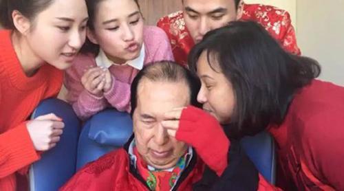 赌王大房为什么这么惨 赌王怎么不给大房财产 黎婉华为何如此悲剧