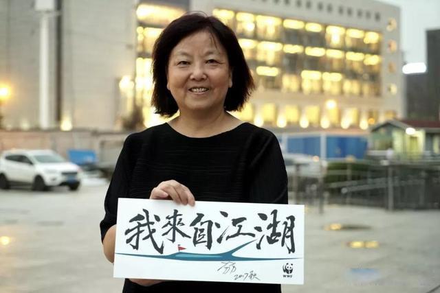 方方日记事件始末 一篇方方日记让她火了一把