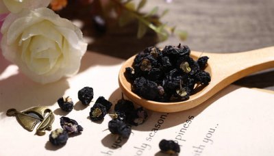 ​黑果花楸泡水的禁忌 黑果花楸泡水的禁忌和副作用