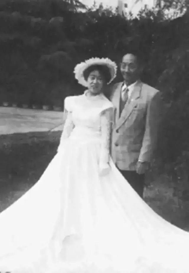 袁隆平现任妻子多少岁 袁隆平妻子邓则是什么地方人资料简介照片