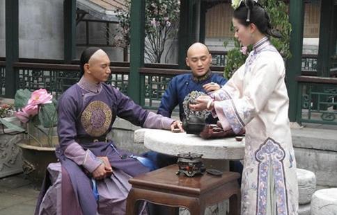 宗人府、内务府、詹事府都是分别负责干嘛的?这三府有什么区别?
