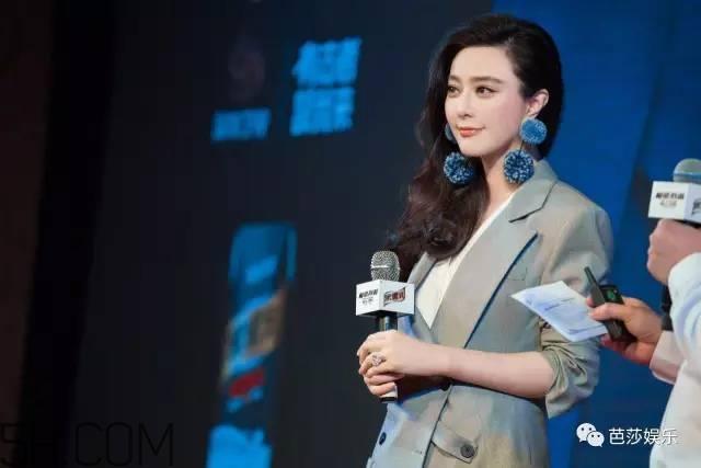 毛球耳环适合什么脸型 毛球耳环搭配什么衣服