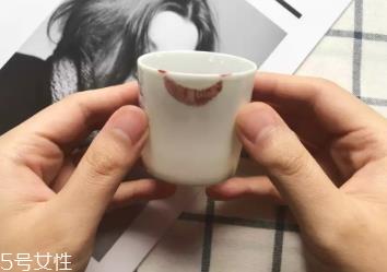 kiko和ysl哪个好用 kiko3d唇釉真人实测