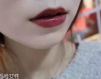 kiko和ysl哪个好用 kiko3d唇釉真人实测