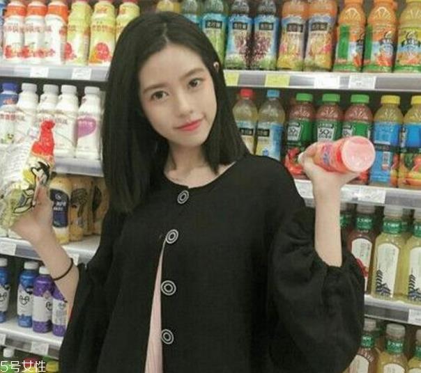 冬天头发怎么弄好看 冬季适合的发型