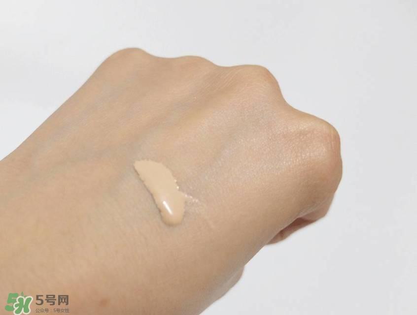 油痘皮用什么粉底液好 适合油痘皮的粉底液