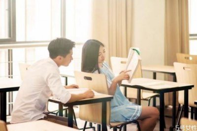 ​好朋友变成恋人尴尬吗 好朋友成为恋人征兆
