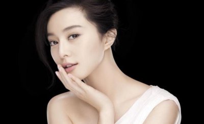 ​曲折迂回走不通范冰冰现身老东家，这是要复出了