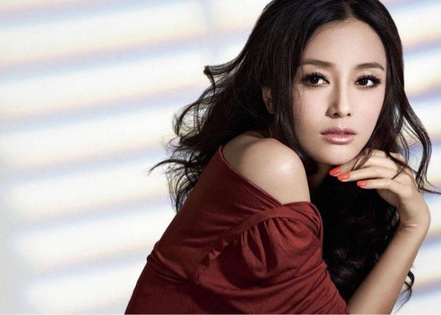 娱乐秦岚（中国内地女演员、歌手、平面模特）  1